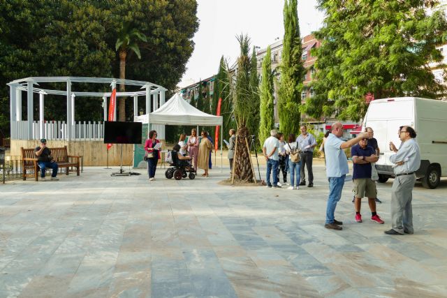 Alrededor de 200 personas visitan la carpa informativa sobre los proyectos de movilidad del Barrio del Carmen