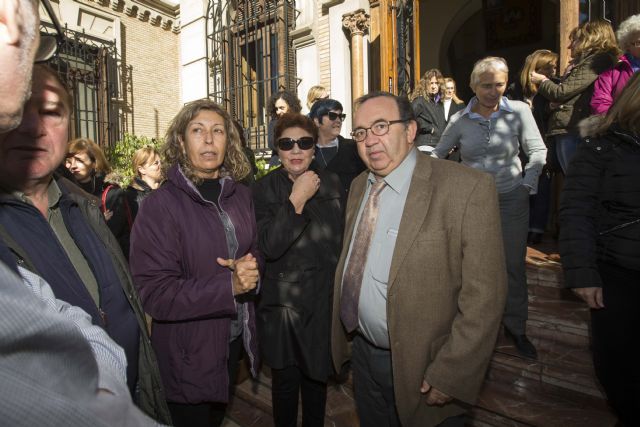 Minuto de silencio por las mujeres asesinadas por la violencia machista