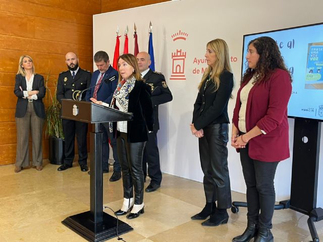 El Ayuntamiento implica a los 72.000 alumnos del municipio para frenar juntos el acoso escolar en las aulas