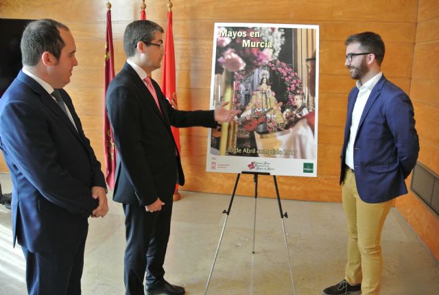 Una treintena de peñas huertanas cantará a la Virgen en la Fiesta de los Mayos 2017