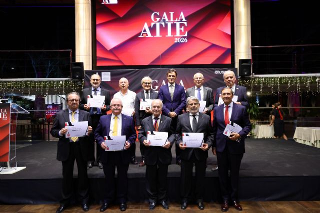 El Gobierno regional destaca el papel de los aparejadores para avanzar hacia una edificación más sostenible, eficiente y accesible