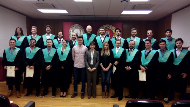 Graduación internacional del Máster en Alto Rendimiento Deportivo en inglés