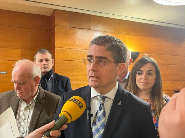 La misma empresa del caos de las sillas podría encargarse, otra vez, de la gestión de las tribunas de Semana Santa y Fiestas de Primavera