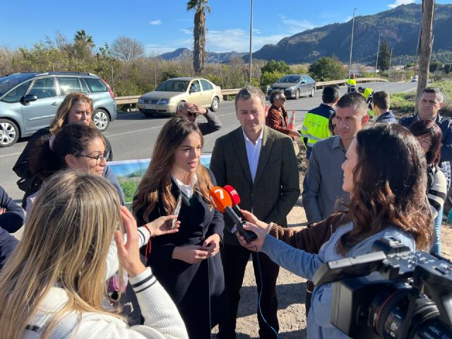 Comienzan las obras de la acera que conectará las pedanías de Algezares y Santo Ángel