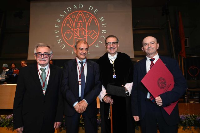 La UMU conmemora la excelencia y la trayectoria universitaria en un Santo Tomás con aire humanista