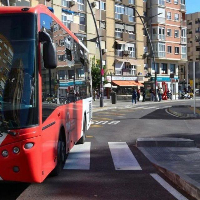 Santiago y Zaraíche duplica las expediciones y refuerza su conexión con Murcia con el nuevo modelo de transporte público