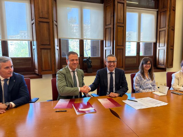 La Comunidad y la Universidad de Murcia impulsan una escuela para formar a profesionales en emergencias y seguridad