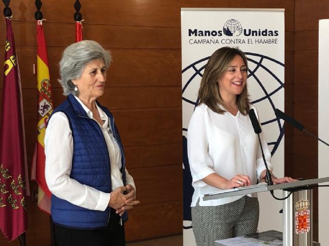 Derechos Sociales y Manos Unidas promueven la educación en valores a través de cuenta cuentos