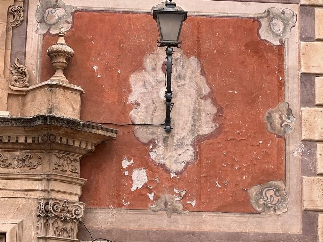 Cultura da la razón a Huermur y ordena al Obispado actuar ante el deterioro del Palacio Episcopal de Murcia