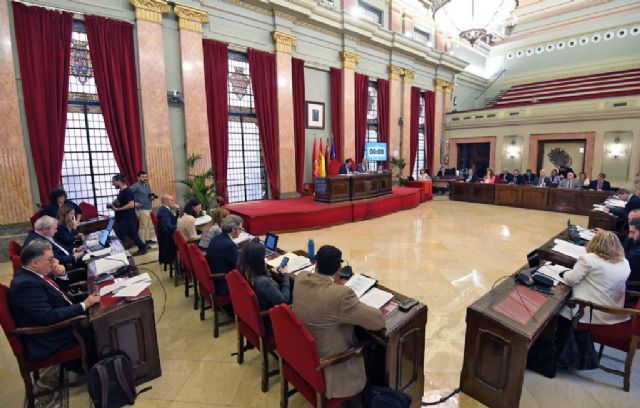 El Pleno municipal aprueba de forma inicial la ordenanza del taxi