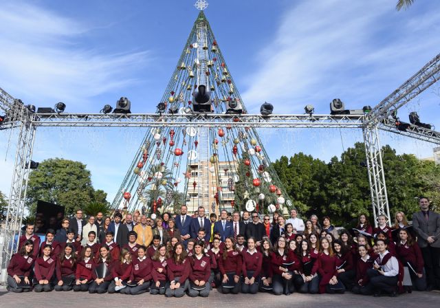 Rosa de España será la Madrina del Árbol de la Navidad y actuará este sábado en el gran encendido