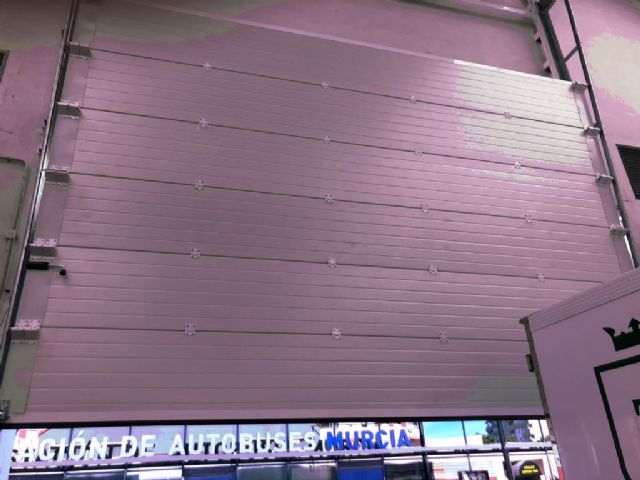 La plaza de San Andrés estrena puertas automáticas y más seguras