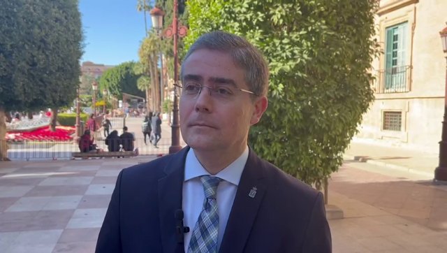 El Pleno urge retomar los cursos de los 10.000 usuarios afectados de los Centros Culturales