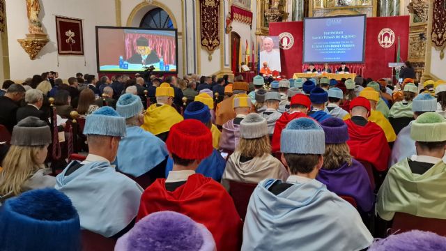 José Luis Bonet, investido Doctor Honoris Causa por la UCAM en una emotiva ceremonia