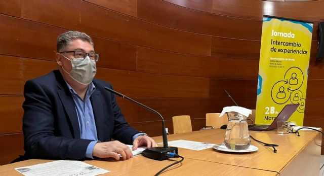 Medio centenar de docentes intercambian experiencias en una jornada sobre la Red de Escuelas Verdes