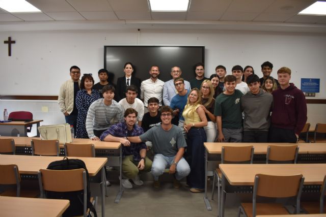 El ICJCE abre la puerta de la auditoría a los estudiantes de ADE de la UCAM