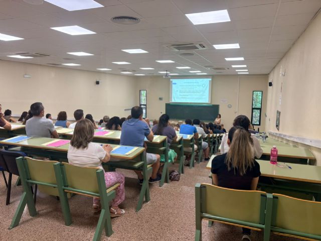 Más de 7.600 aspirantes participan en las oposiciones para acceder al Cuerpo Administrativo de la Comunidad