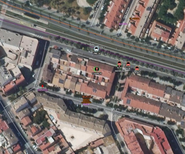 Incendio en una vivienda de la avenida Juan Carlos I, en Murcia