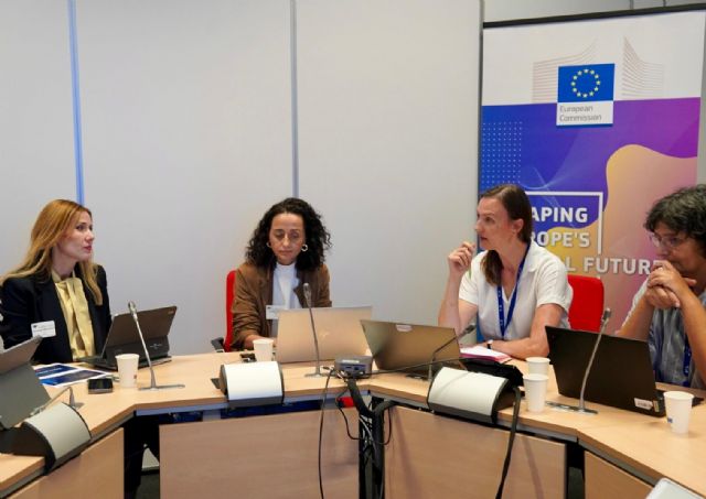 La Región traslada a Bruselas sus prioridades en transformación digital y fondos europeos ante el nuevo marco 2028-2034