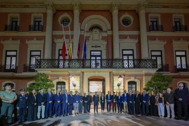 López Miras traslada 'el afecto, el cari&ntilde;o y la solidaridad' de la Región de Murcia a los familiares de las víctimas del accidente ferroviario en Toledo