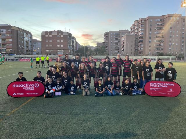 El Ciudad de Murcia femenino y CONVIVE Fundación Cepaim unidos para desactivar el racismo y la xenofobia