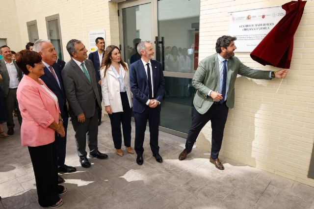 La Universidad de Murcia inaugura el Centro de Habilidades Clínicas 'Cirujana Do&ntilde;a Jamila', un espacio para reforzar la formación práctica del alumnado de Ciencias de la Salud