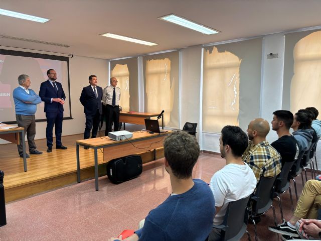 El Ayuntamiento de Murcia impulsa la Escuela de Formación de Bomberos para reforzar la seguridad ciudadana