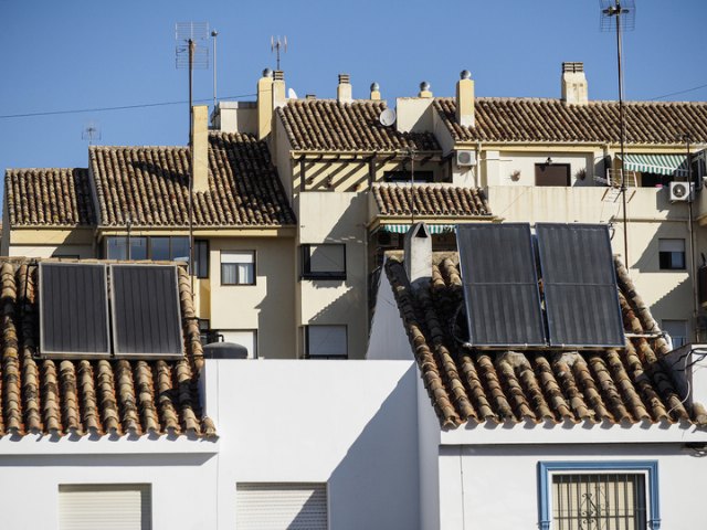 La Comunidad resuelve el 78 por ciento de las ayudas de los programas de autoconsumo y movilidad eléctrica