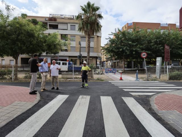 Beniaján cuenta con una acera más accesible y asfalto renovado en el centro de la pedanía con una inversión de más de 40.000 euros