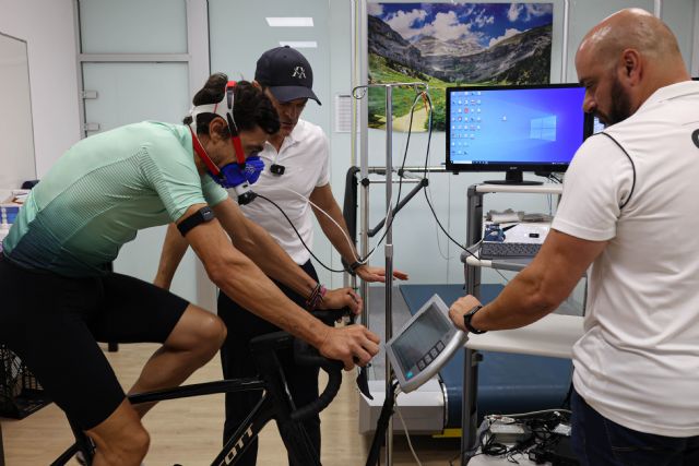 Paco Ure&ntilde;a prepara su vuelta a los ruedos en el Centro de Investigación en Alto Rendimiento Deportivo de la UCAM