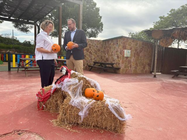 El zoológico municipal Terra Natura celebra un fin de semana temático sobre Halloween y el Día de los Muertos con juegos, magia y diversión