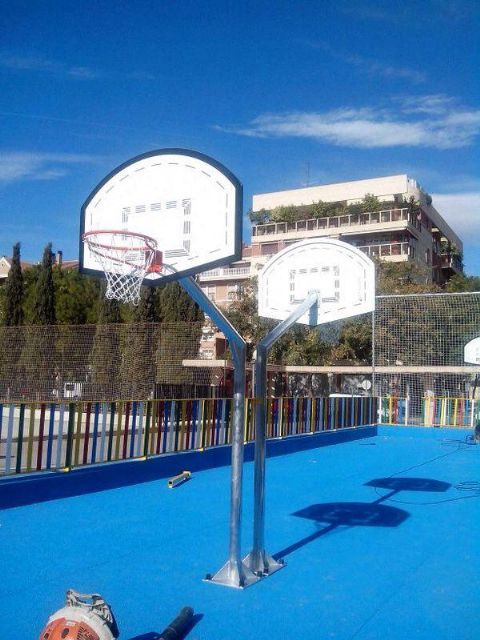 El Ayuntamiento acondiciona la zona deportiva de Abenarabi