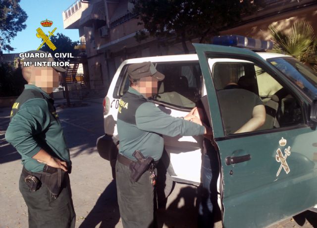 La Guardia Civil detiene a tres personas presuntamente relacionadas con un delito de tentativa de homicidio