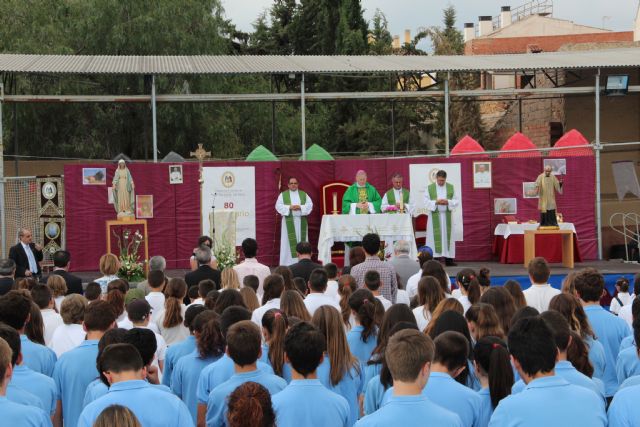 Mons. Lorca Planes preside la Misa de acción de gracias en el aniversario del colegio San Vicente de Paúl de El Palmar