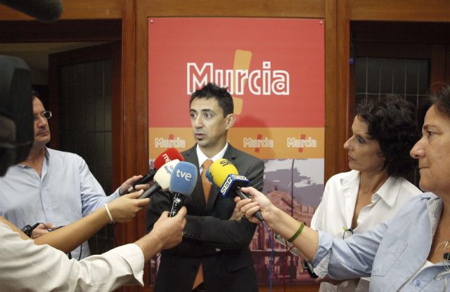 El Consistorio aprueba por unanimidad la iniciativa de UPyD Murcia para la retirada de las grúas en obras abandonadas