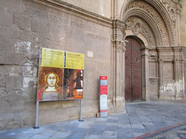 Nueva señalización turística informativa para el museo de la Catedral
