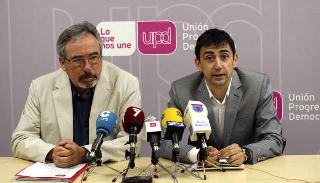 UPyD señala que 'Cámara no puede empezar el año 2015 como alcalde de Murcia'