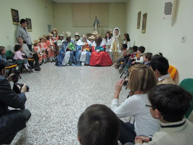 Los Reyes Magos llegan a Murcia para repartir felicidad entre los niños