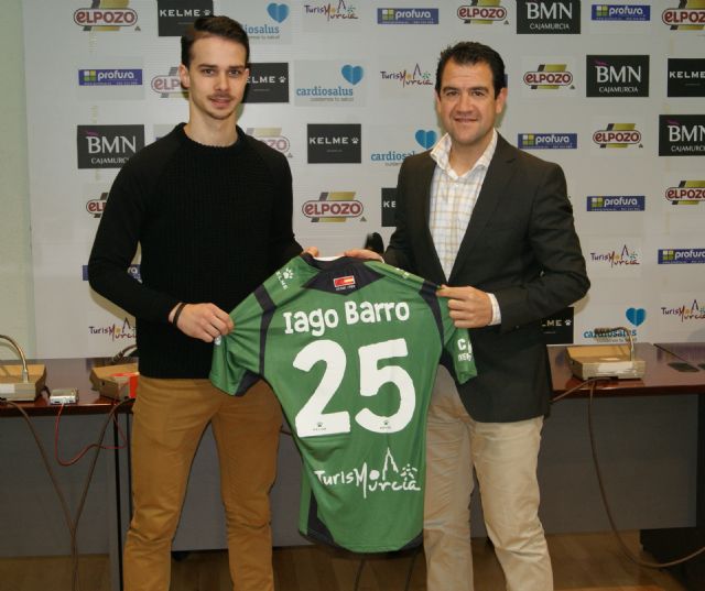 Iago Barro con su dorsal '25' es oficialmente portero de ElPozo Murcia FS