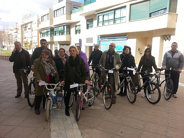 El proyecto Recicleta pone en valor y a disposición de ocho asociaciones un total de 24 bicicletas