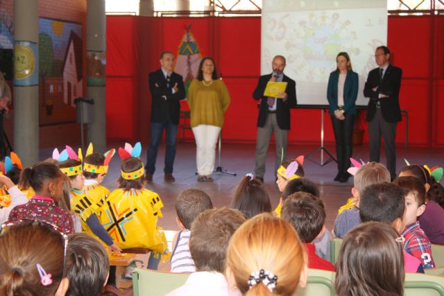 El Alcalde celebra con los alumnos el XXV aniversario del colegio Ciudad de Murcia