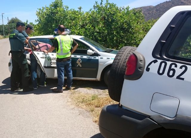 La Guardia Civil detiene en Torreagüera a una persona por extorsionar y estafar a trabajadores extranjeros