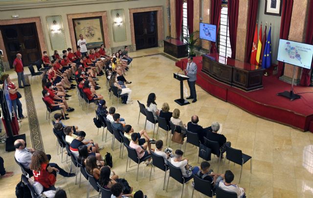 El Ayuntamiento recibe las propuestas de 62 alumnos de Murcia para crear un municipio más sostenible