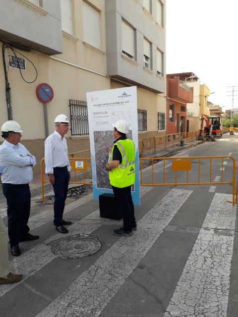 Aguas de Murcia renueva la red de abastecimiento de tres calles de Espinardo