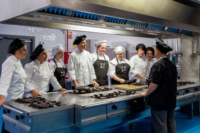 Los alumnos de la Escuela de Hostelería del Servicio de Empleo mostrarán sus creaciones en Murcia Gastronómica