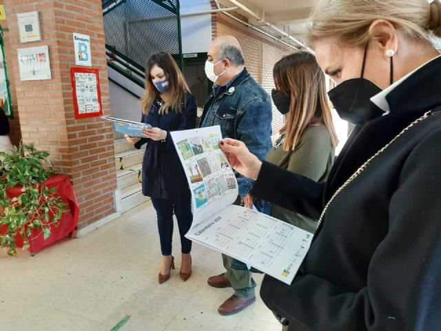 El Ayuntamiento edita 6.000 calendarios ilustrados por escolares del municipio para fomentar el cuidado del medio ambiente