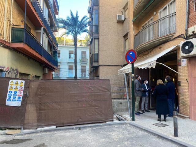 El PP propone que se indemnice a los comerciantes de la calle Sagasta por el bloqueo de las obras de la Muralla