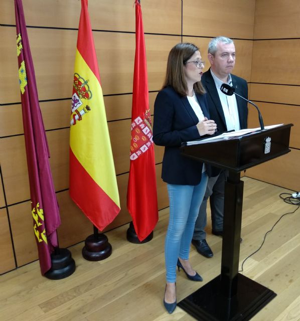 El PSOE denuncia que el PP 'explota laboralmente a los bomberos de Murcia'
