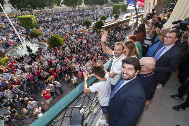 López Miras: 'Alejandro Valverde ha conseguido que un millón y medio de murcianos se sientan orgullosos de su región'