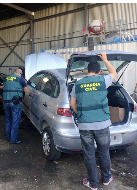 La Guardia Civil desmantela un grupo juvenil dedicado al robo de vehículos en Beniaján